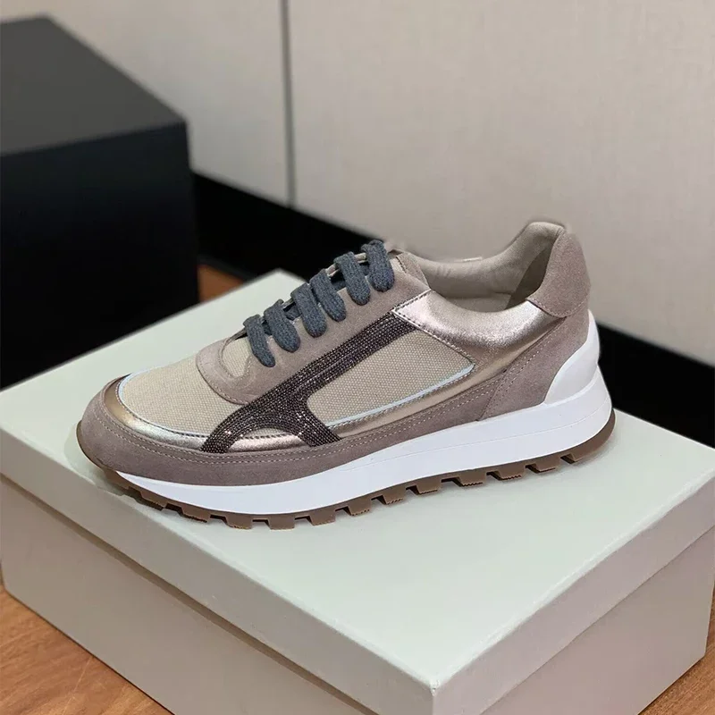 รองเท้าผ้าใบผู้หญิงแบบผูกเชือก - Running Shoes Women บทวิจารณ์และราคา